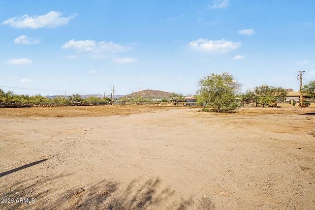 42845 N 7th Avenue, New River, AZ 85087