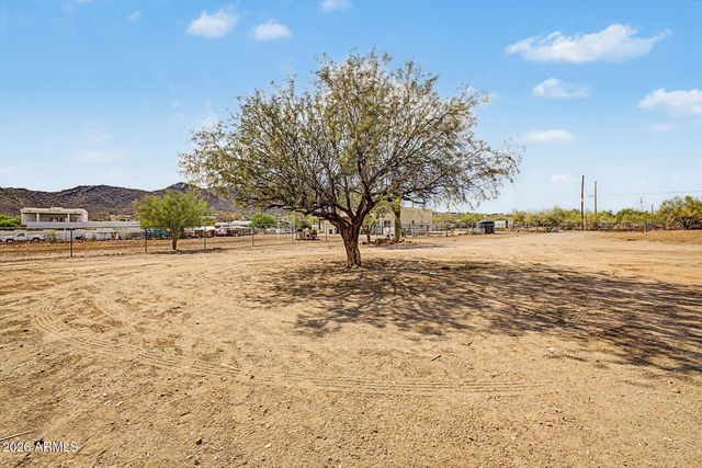 42845 N 7th Avenue, New River, AZ 85087