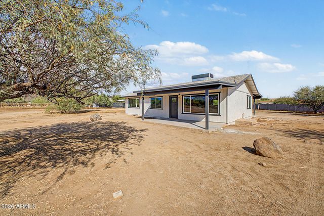 42845 N 7th Avenue, New River, AZ 85087