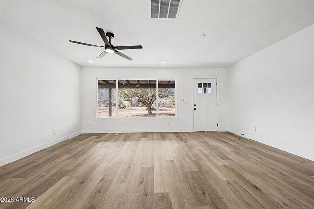 42845 N 7th Avenue, New River, AZ 85087