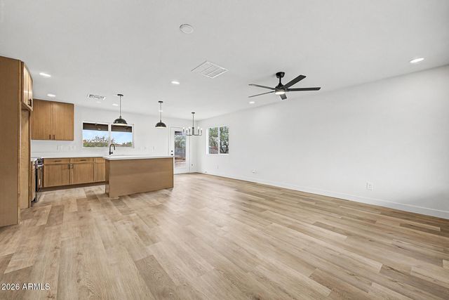 42845 N 7th Avenue, New River, AZ 85087