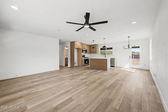 42845 N 7th Avenue, New River, AZ 85087
