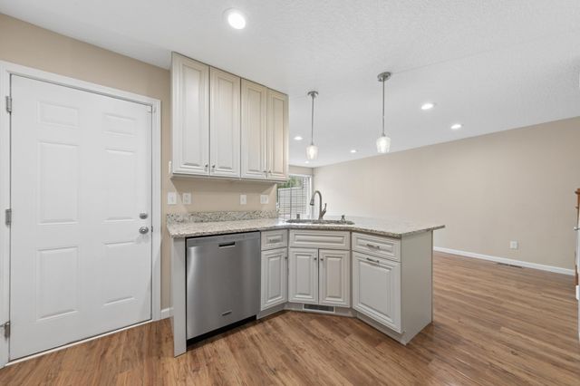 769 Crystal Avenue 130, Shoreview, MN 55126
