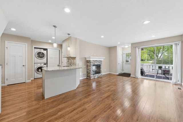 769 Crystal Avenue 130, Shoreview, MN 55126