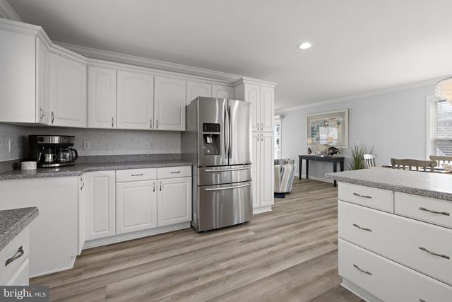 14 W JACQUELINE AVE, Long Beach Township, NJ 08008