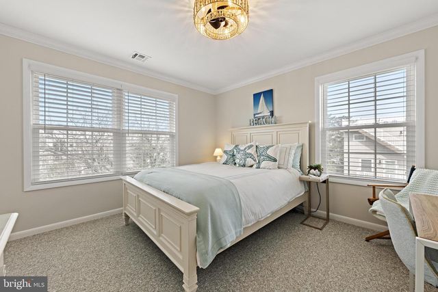 14 W JACQUELINE AVE, Long Beach Township, NJ 08008