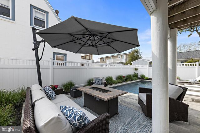 14 W JACQUELINE AVE, Long Beach Township, NJ 08008
