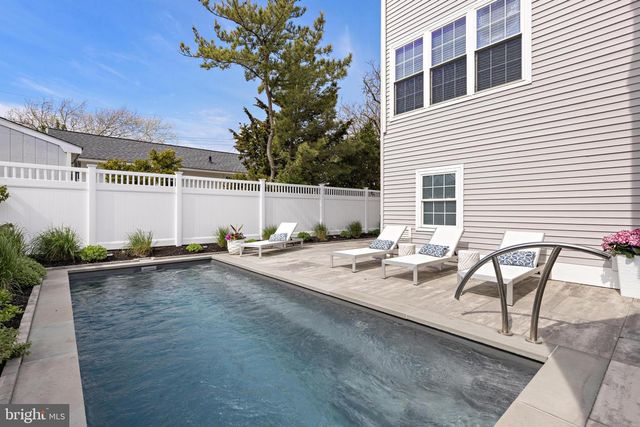14 W JACQUELINE AVE, Long Beach Township, NJ 08008