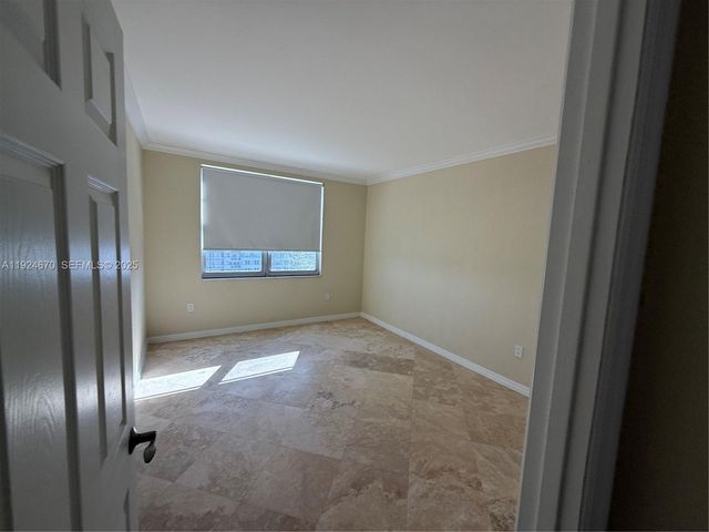 1950 S Ocean Dr 20E, Hallandale Beach, FL 33009