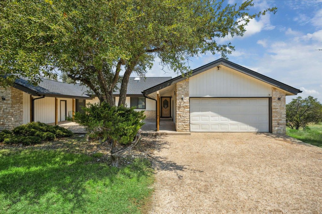 3205 Mac Arthur Ave B, Lago Vista, TX 78645
