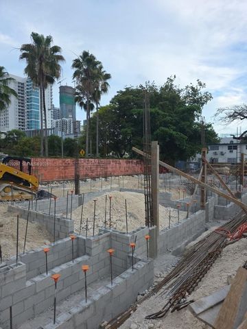 933 SW 4th Ave, Miami, FL 33130