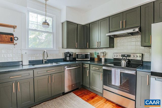 126 MAYWOOD LN, Charlottesville, VA 22903