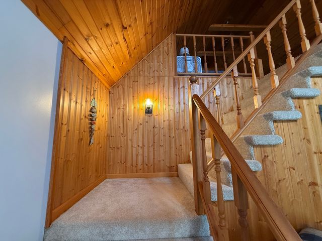 565 Lakeshore Drive N, Goreville, IL 62939