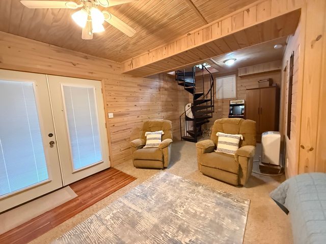 565 Lakeshore Drive N, Goreville, IL 62939