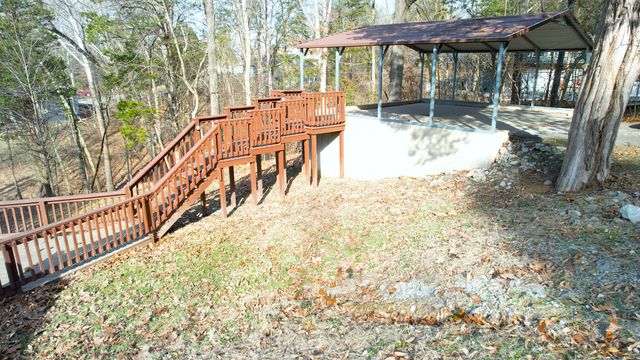 565 Lakeshore Drive N, Goreville, IL 62939