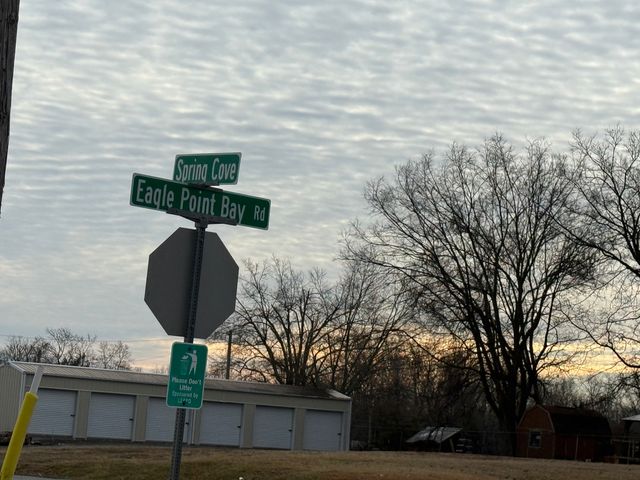 565 Lakeshore Drive N, Goreville, IL 62939