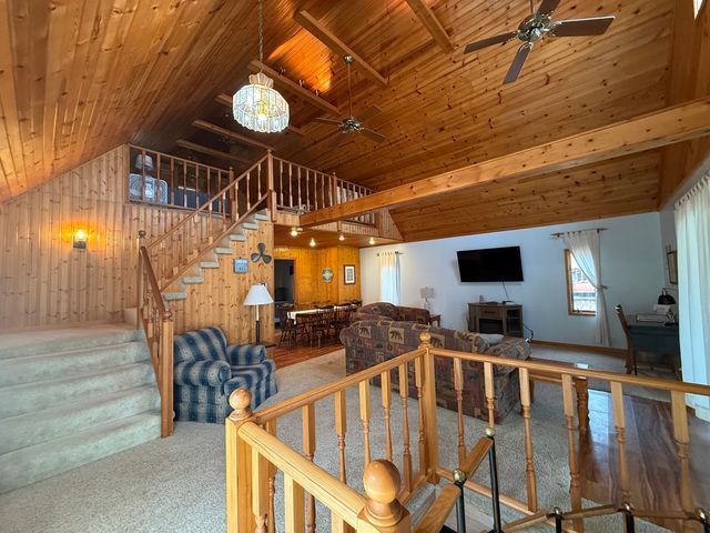 565 Lakeshore Drive N, Goreville, IL 62939