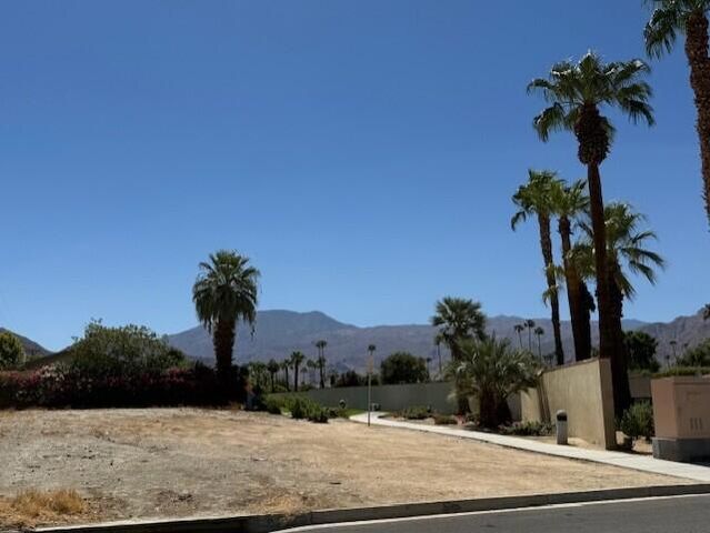 2 Sagebrush Ave, La Quinta, CA 92253