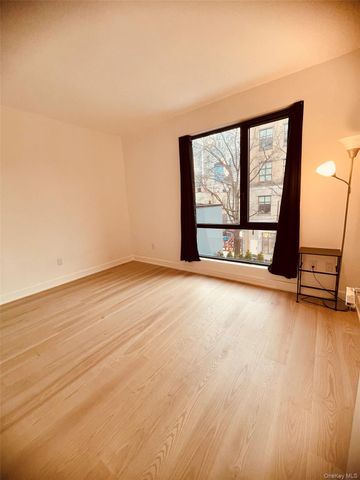27-09 40TH Avenue 3D, Long Island City, NY 11101