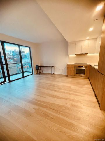 27-09 40TH Avenue 3D, Long Island City, NY 11101