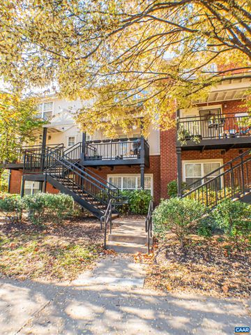 1615 Elmwood Ct Unit 202, Charlottesville, VA 22903