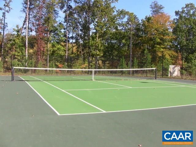 1615 Elmwood Ct Unit 202, Charlottesville, VA 22903