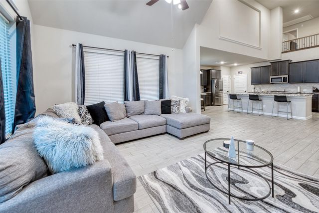 5902 Wayne Way, Rosenberg, TX 77471
