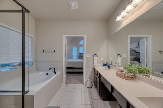 5902 Wayne Way, Rosenberg, TX 77471