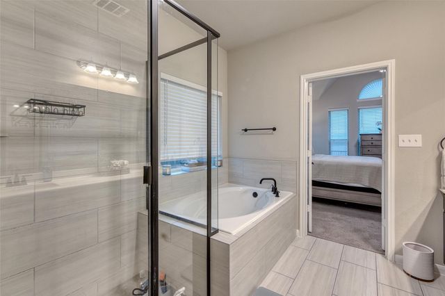 5902 Wayne Way, Rosenberg, TX 77471