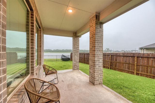 5902 Wayne Way, Rosenberg, TX 77471