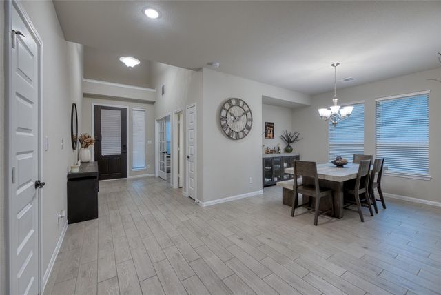 5902 Wayne Way, Rosenberg, TX 77471