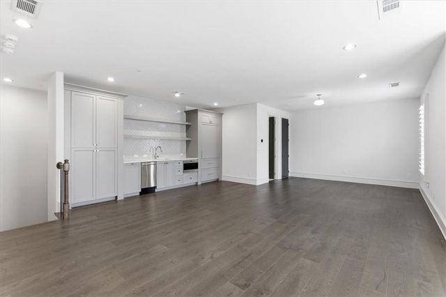 102 Grand Crescent, Alpharetta, GA 30009