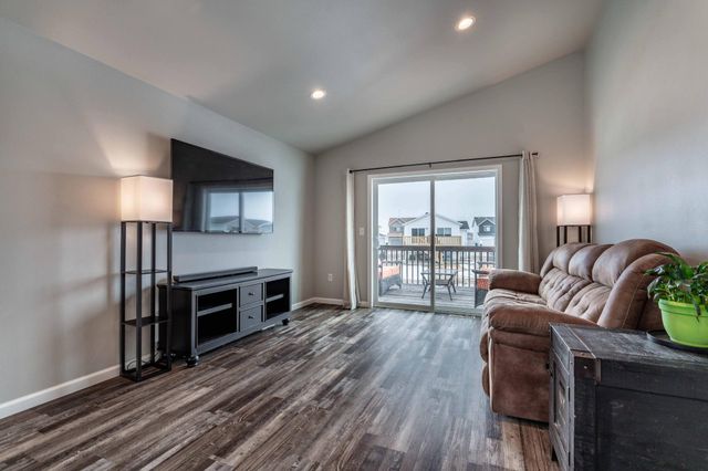 2045 11th Street W, West Fargo, ND 58078