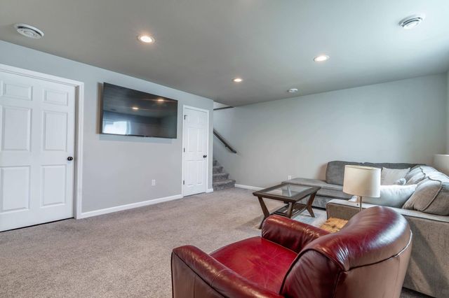 2045 11th Street W, West Fargo, ND 58078