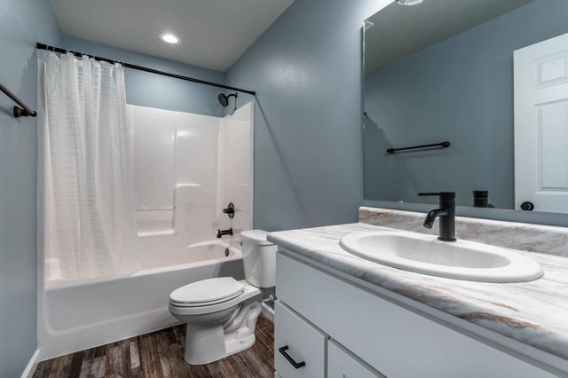 2045 11th Street W, West Fargo, ND 58078