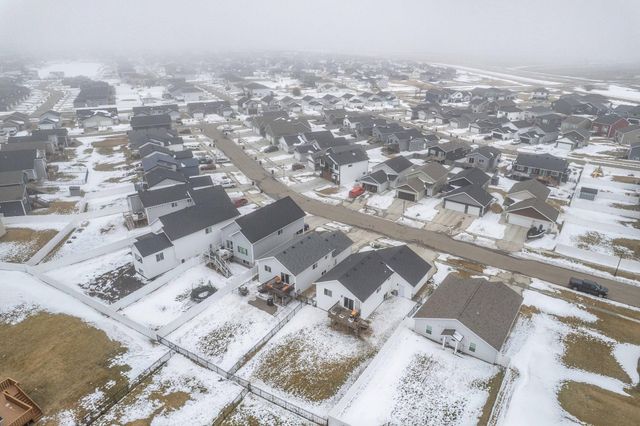 2045 11th Street W, West Fargo, ND 58078