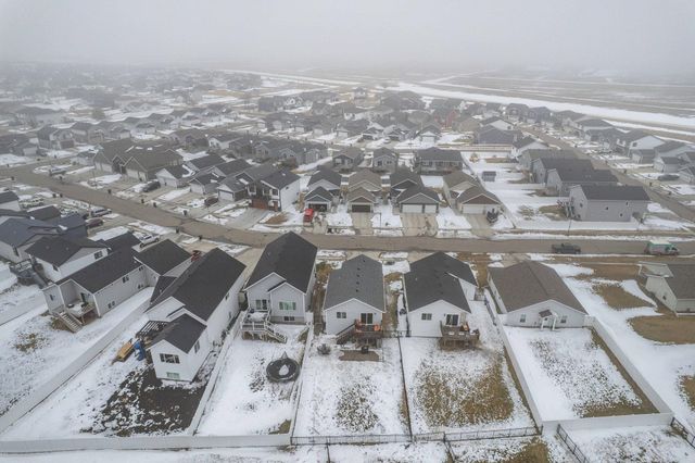 2045 11th Street W, West Fargo, ND 58078