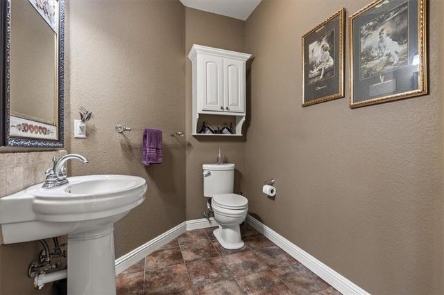 14600 S Mountain, Lowell, AR 72745