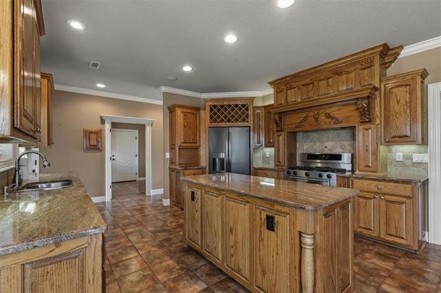 14600 S Mountain, Lowell, AR 72745