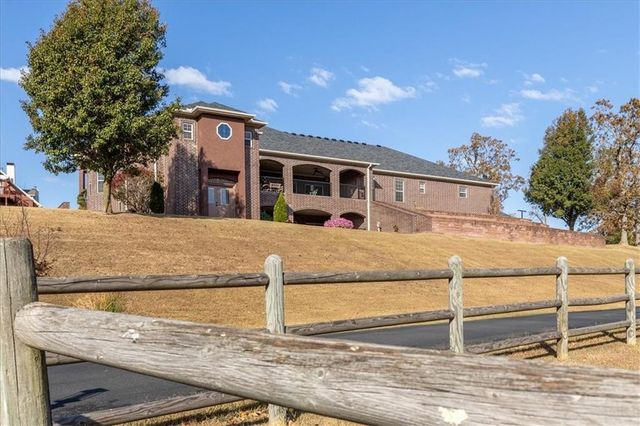 14600 S Mountain, Lowell, AR 72745