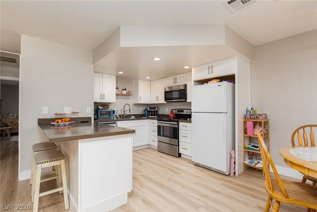 8804 River Pines Court 202, Las Vegas, NV 89117