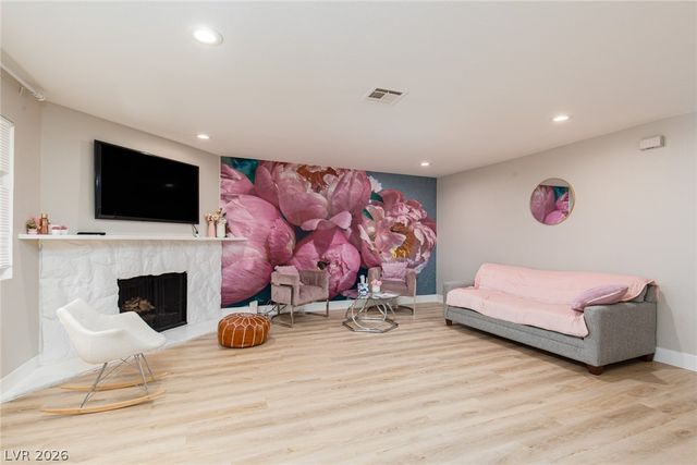 8804 River Pines Court 202, Las Vegas, NV 89117