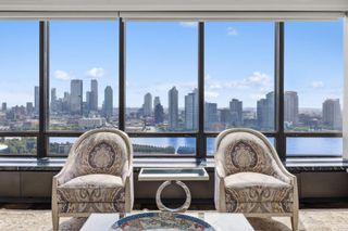 870 United Nations Plz Apt 22F, New York City, NY 10017