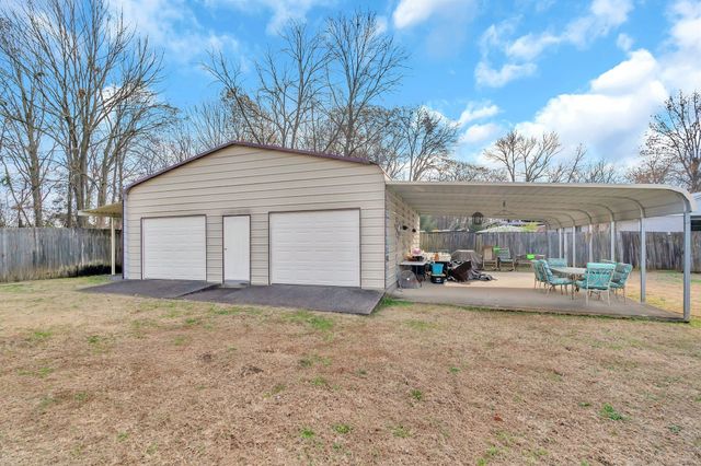6810 Longview Dr, Murfreesboro, TN 37129