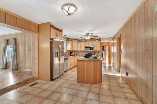 6810 Longview Dr, Murfreesboro, TN 37129