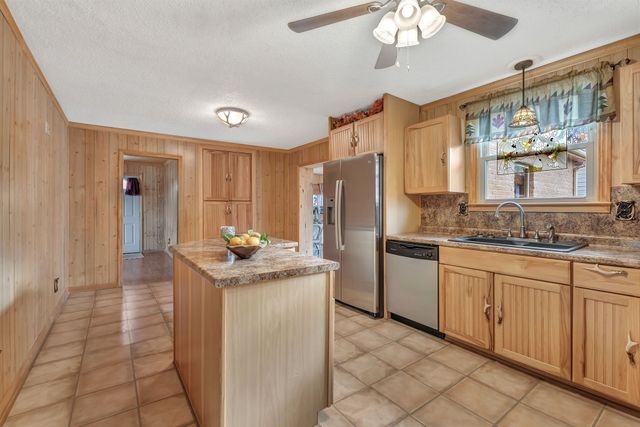 6810 Longview Dr, Murfreesboro, TN 37129