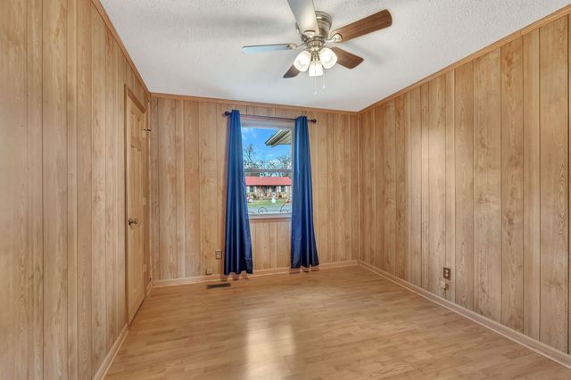 6810 Longview Dr, Murfreesboro, TN 37129