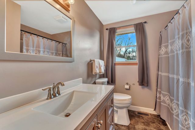 6810 Longview Dr, Murfreesboro, TN 37129