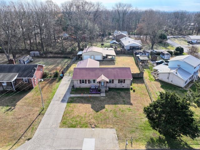 6810 Longview Dr, Murfreesboro, TN 37129