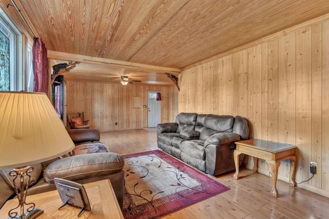 6810 Longview Dr, Murfreesboro, TN 37129